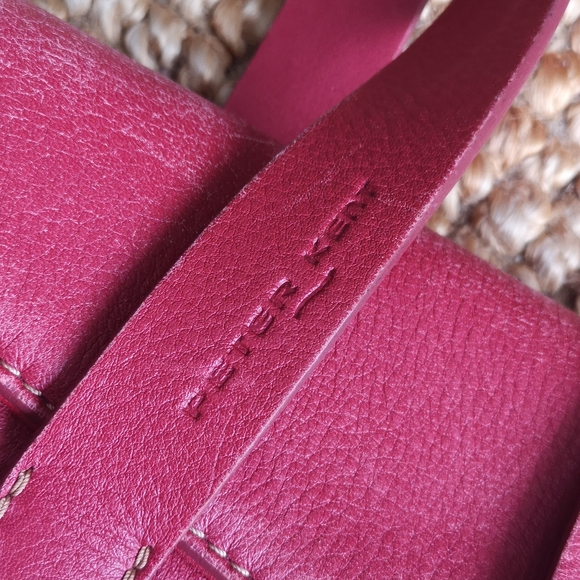 3 for $30 Peter Kent red leather bag - Picture 5 of 16